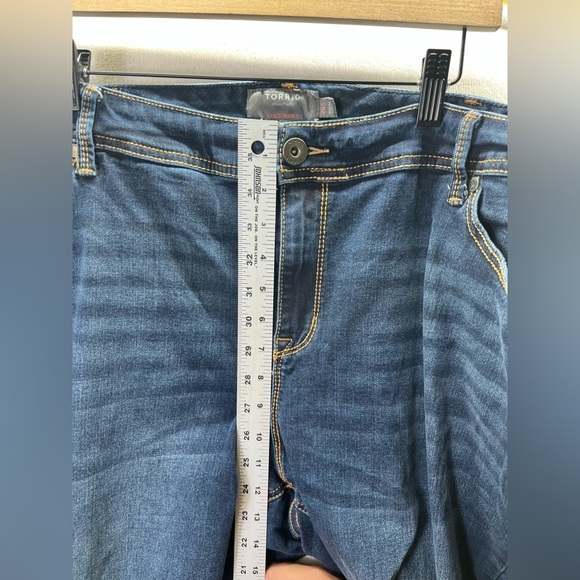 Torrid Luxe Slim Boot Cut Jeans Womens 26W Short Plus Size Blue Denim 2346 - Picture 5 of 9